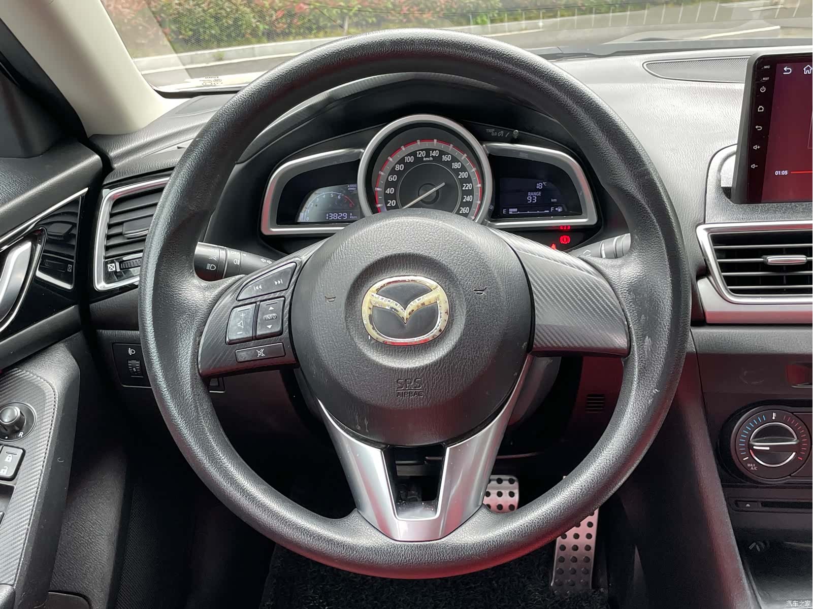 Mazda Mazda3, 2015 11