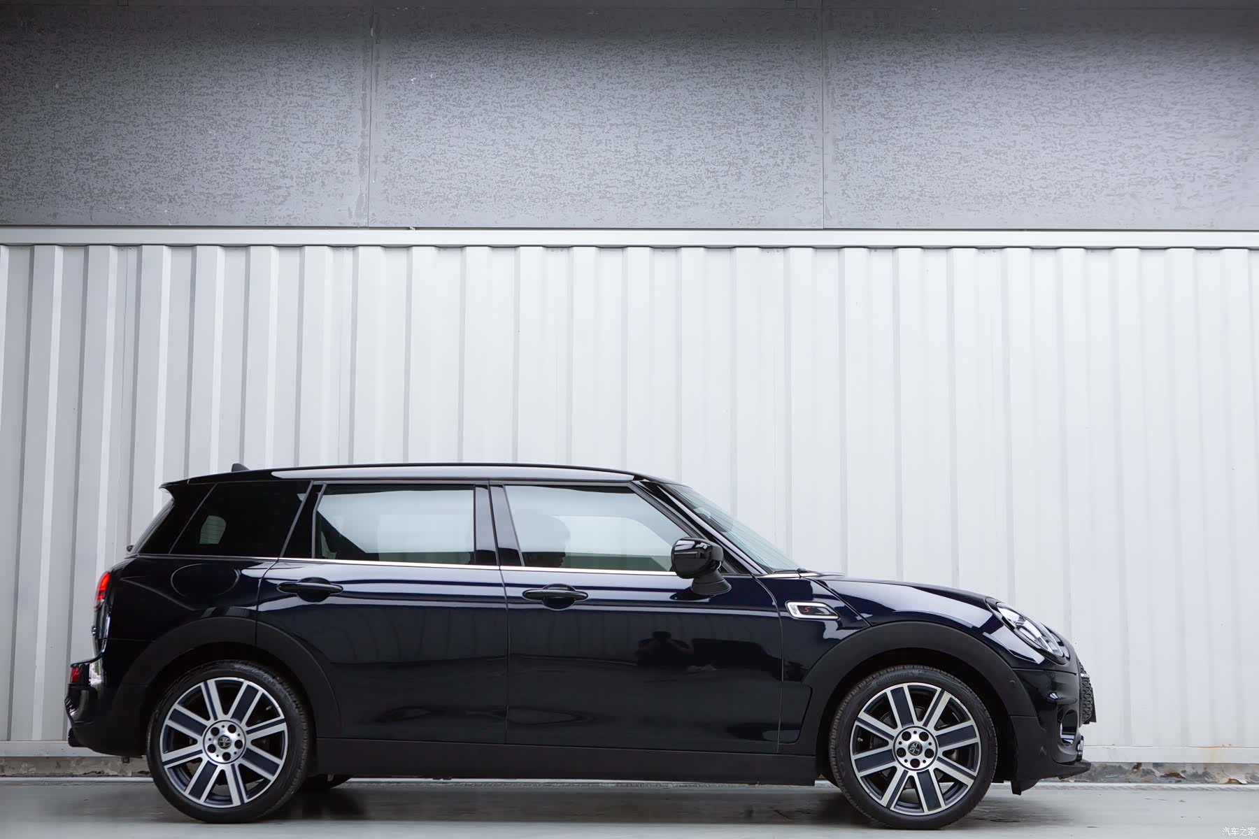 Mini Clubman, 2023 все фото