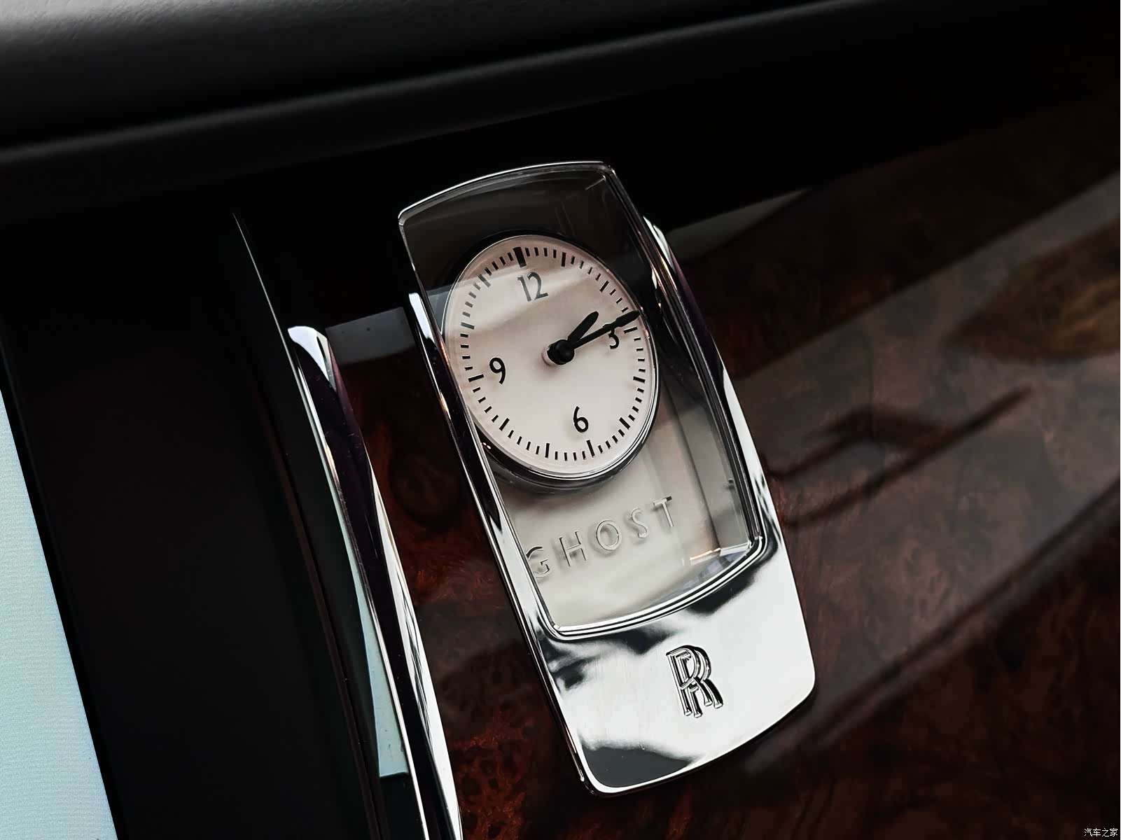 Rolls-Royce Ghost, 2016 11
