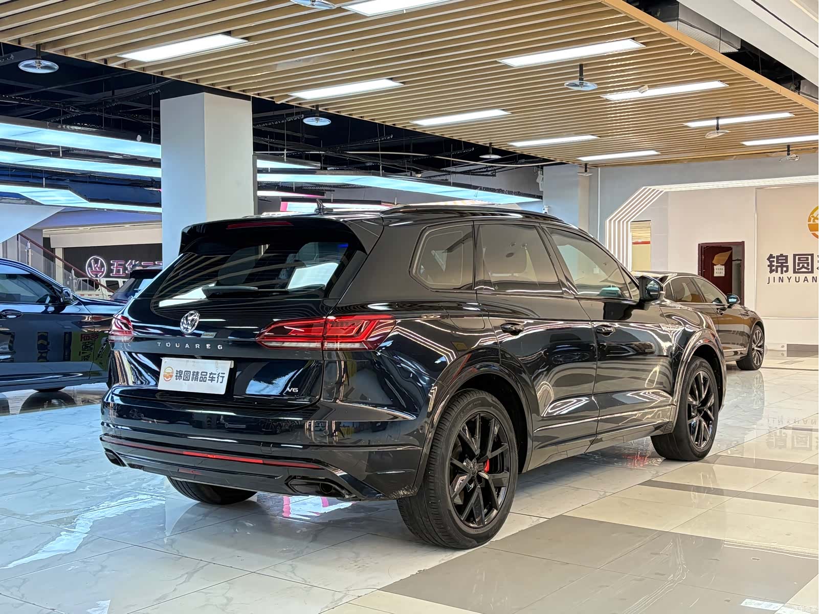 Volkswagen Touareg, 2020 все фото