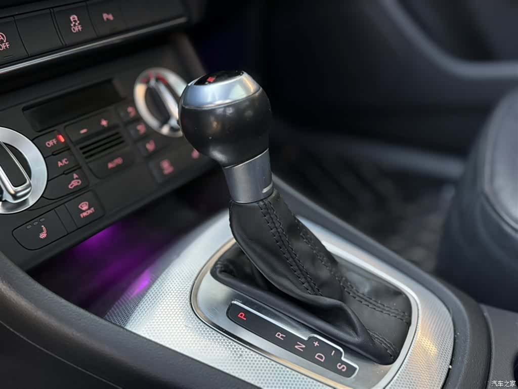 Audi Q3, 2016 8