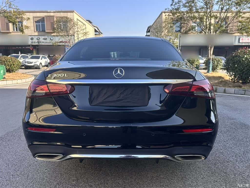 Mercedes-Benz E-Class, 2023 20