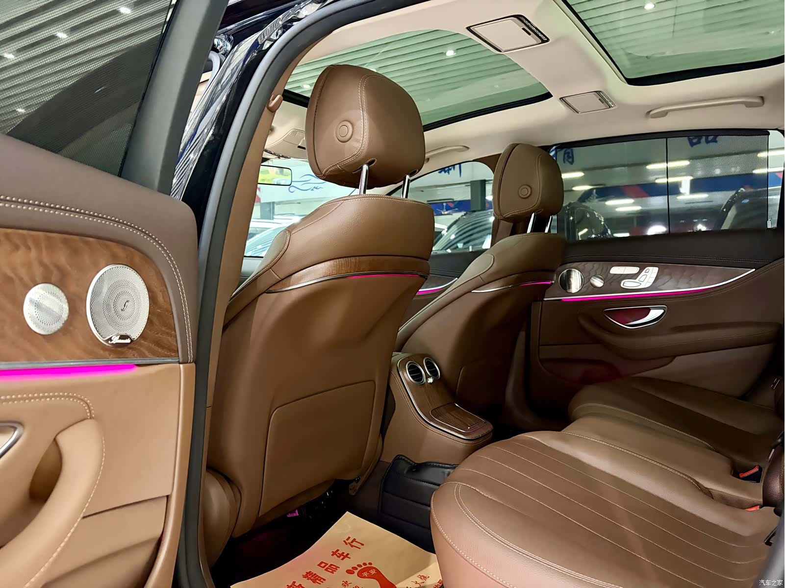 Mercedes-Benz E-Class, 2023 6
