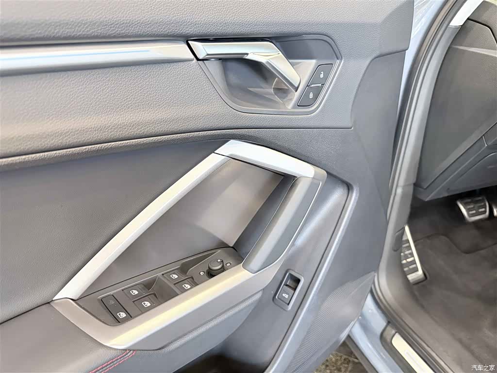 Audi Q3, 2022 14