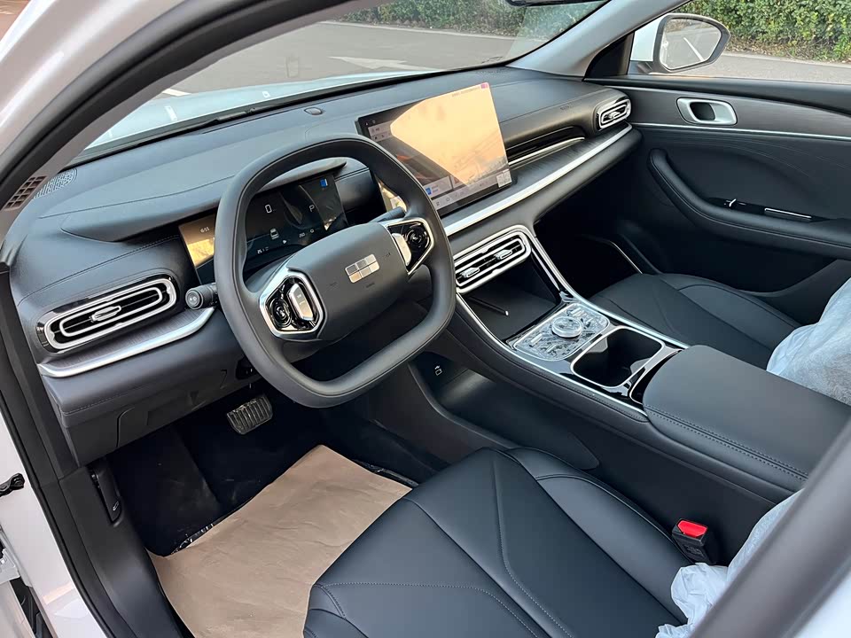 Geely Galaxy Galaxy Sparkle 6