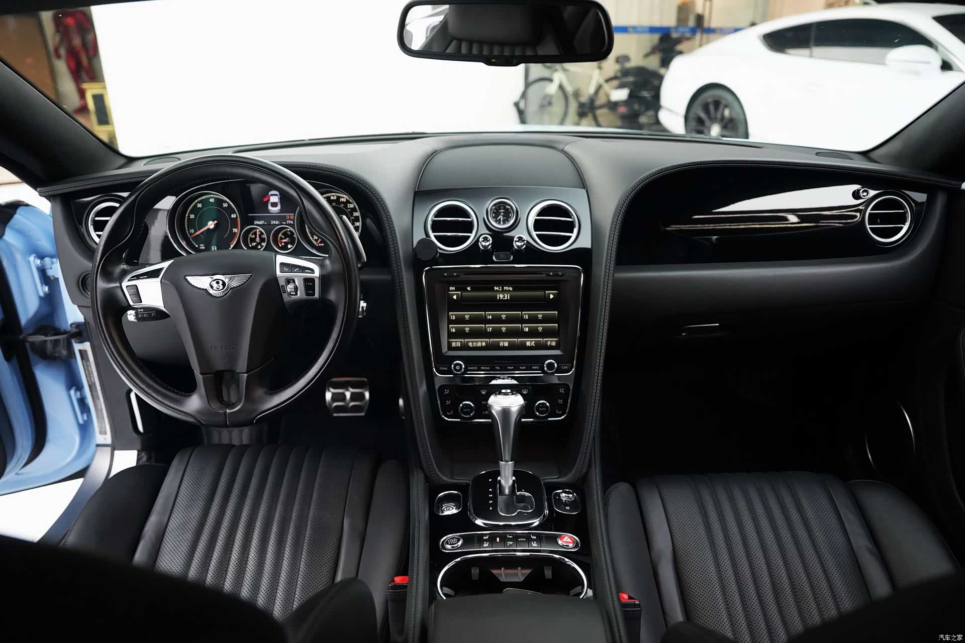 Bentley Continental GT, 2019 9