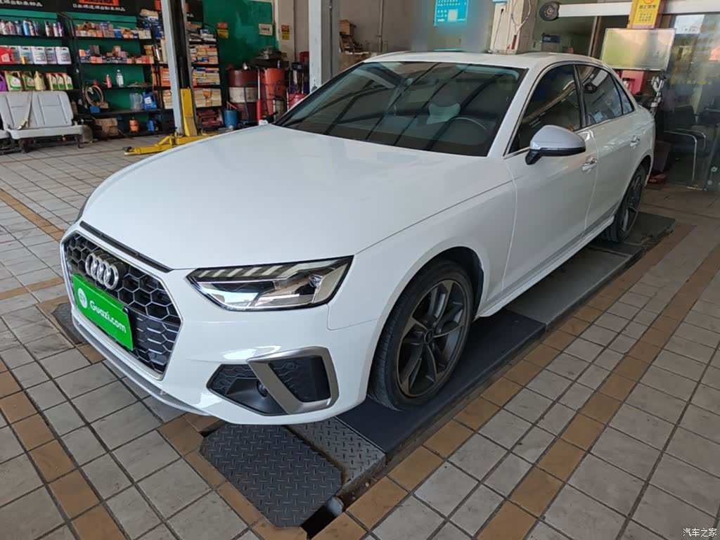 Audi A4L, 2022 2