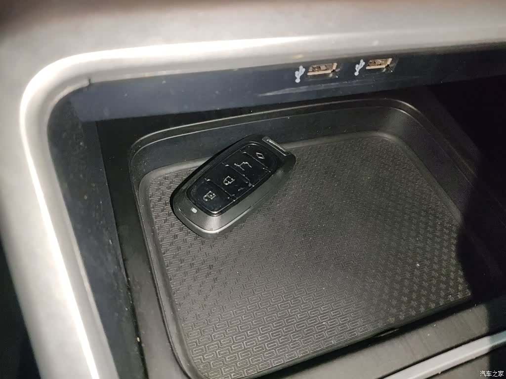 Geely X6, 2021 17