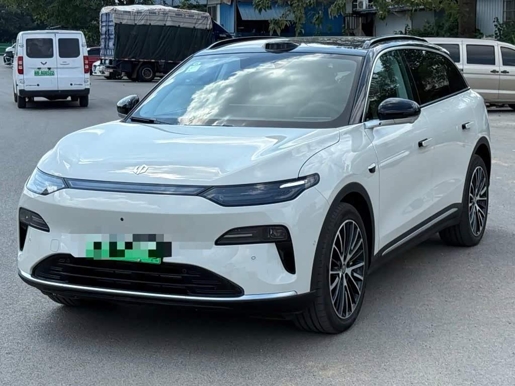 Leapmotor C11