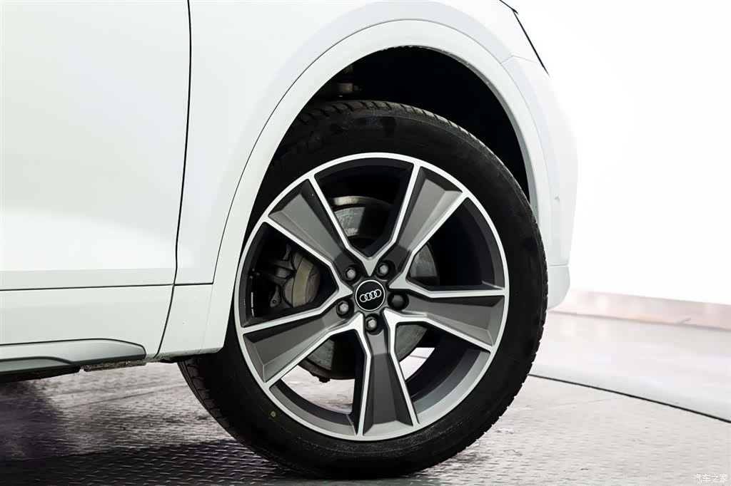 Audi Q5L, 2023 20