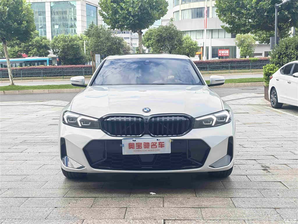 BMW 3 Series, 2025 2