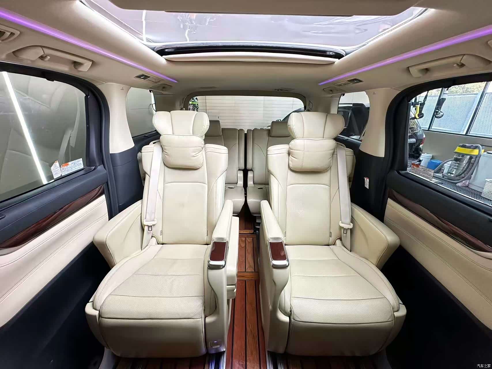 Toyota Alphard, 2016 12