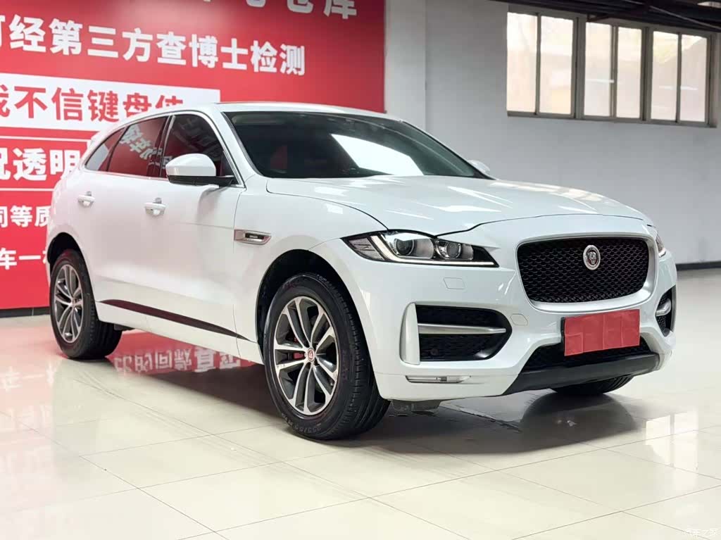 Jaguar F-PACE, 2018 3