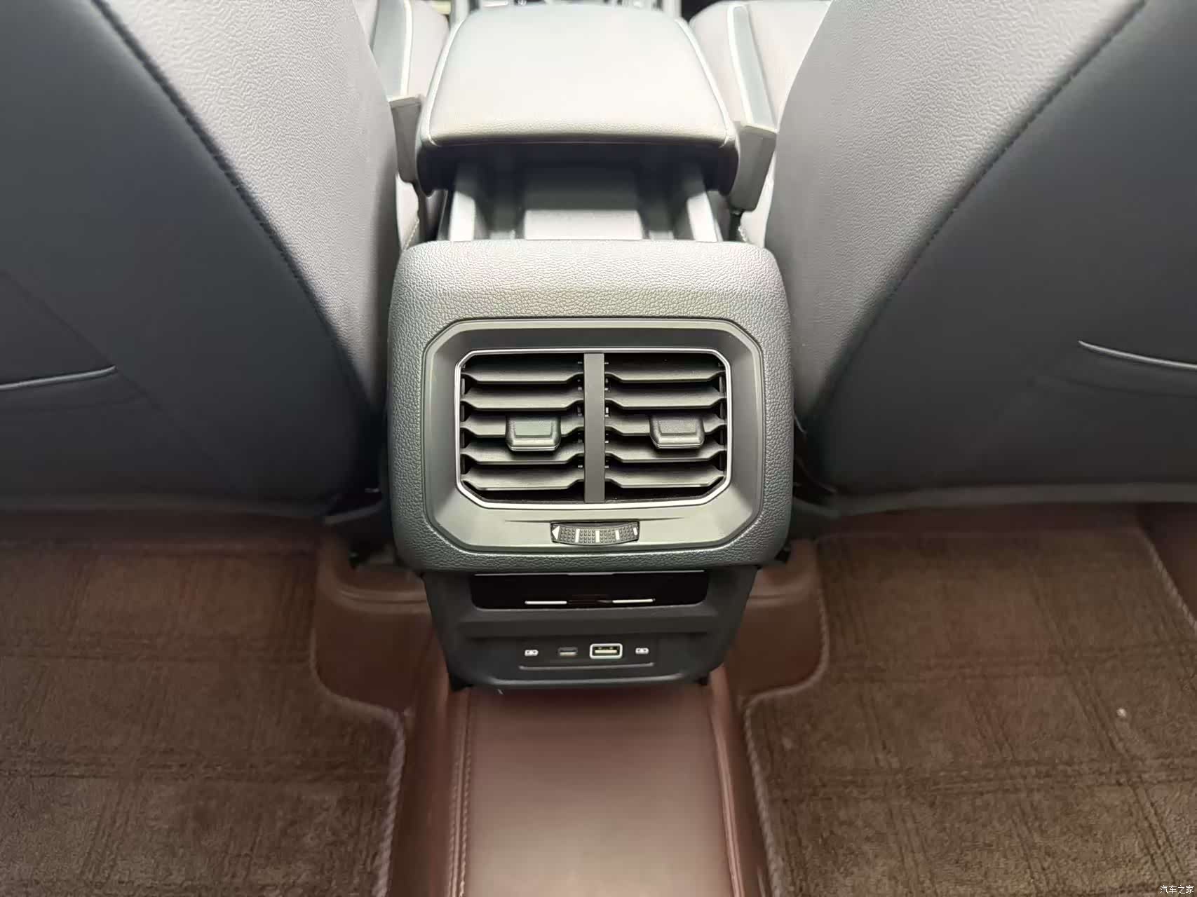 Volkswagen Tiguan L, 2023 11