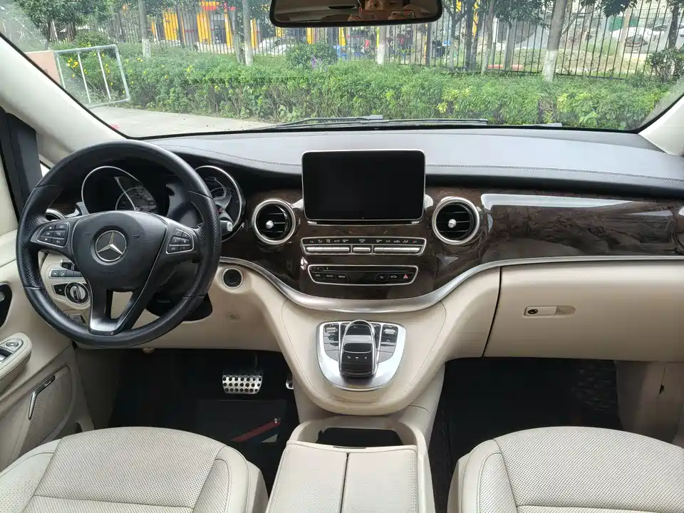 Mercedes-Benz V-class Mercedes-Benz V-class
