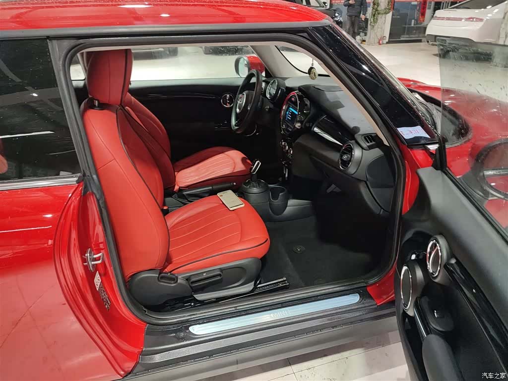Mini ONE, 2020 17
