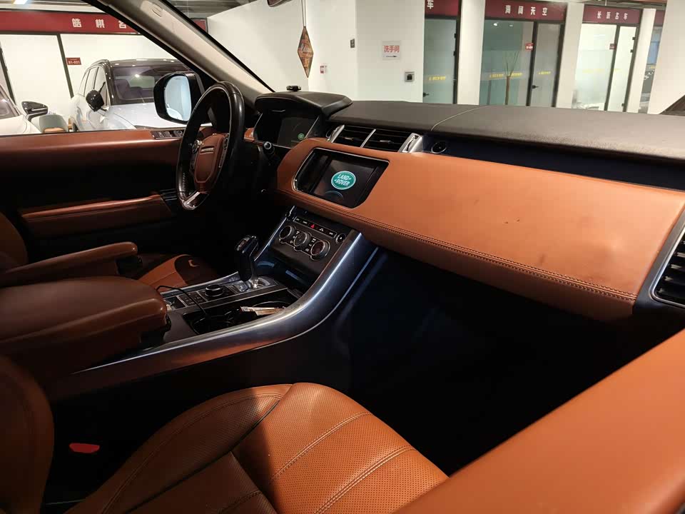 Land Rover Range Rover Sport Land Rover Range Rover Sport