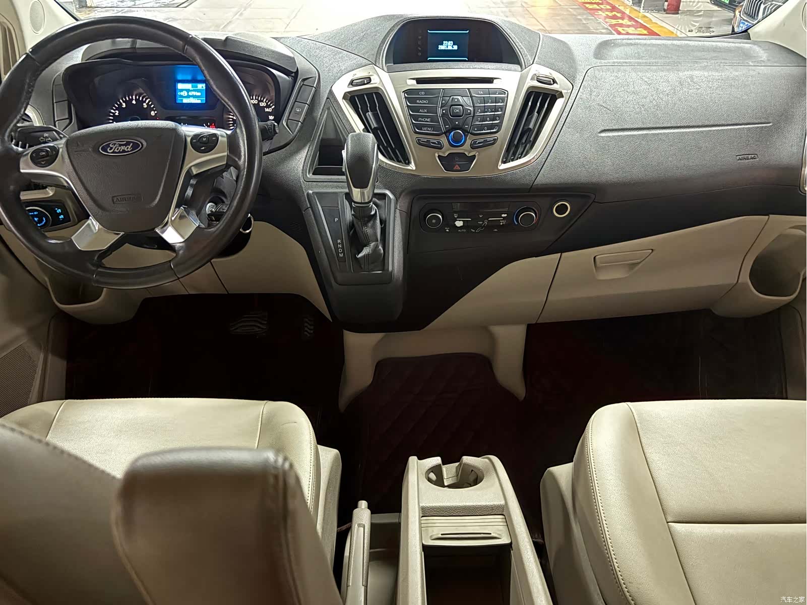 Ford Tourneo, 2017 8