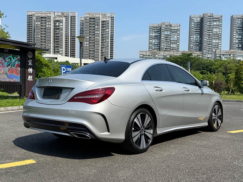 Mercedes-Benz CLA