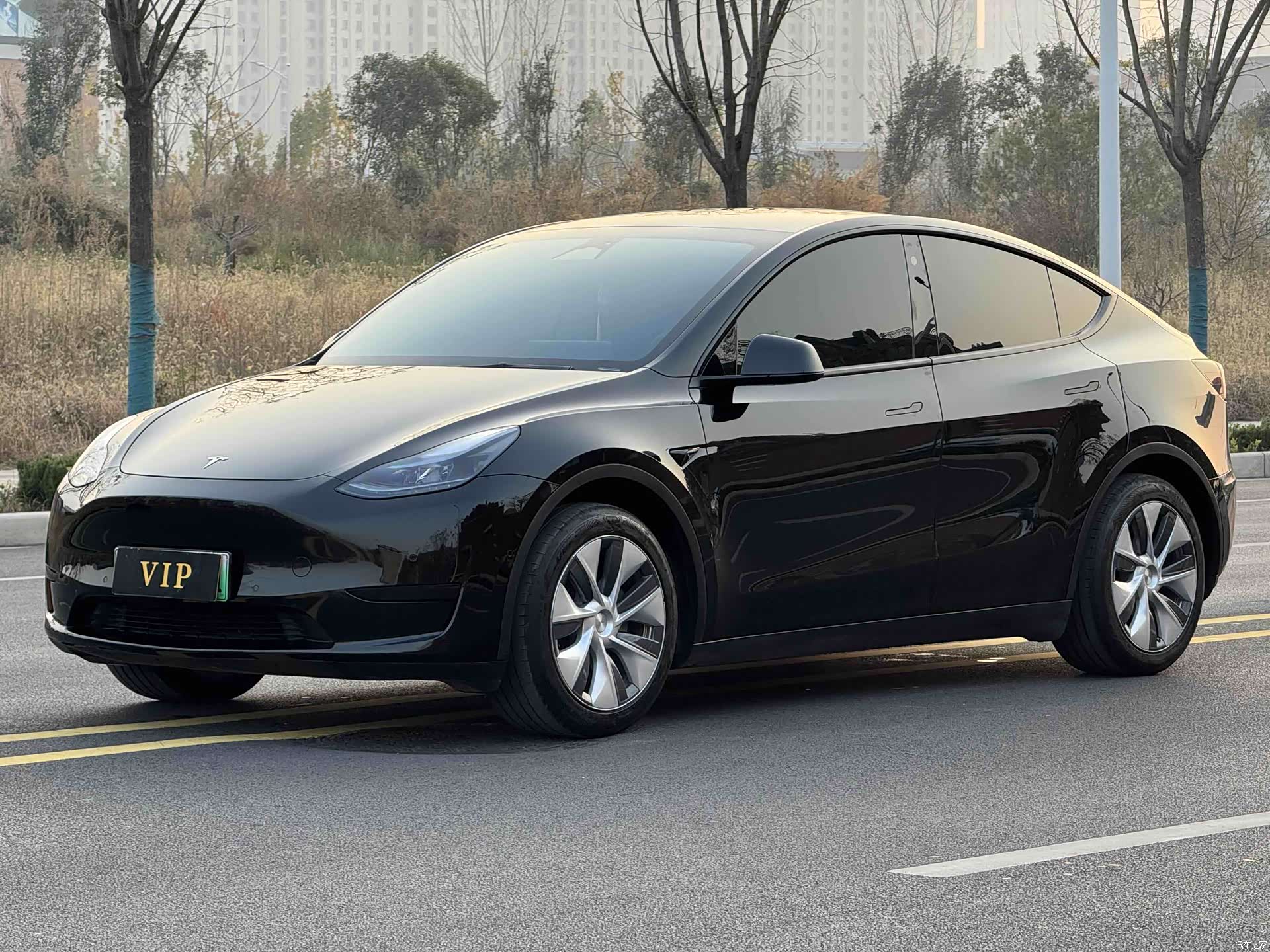 Tesla Model Y, 2023 1