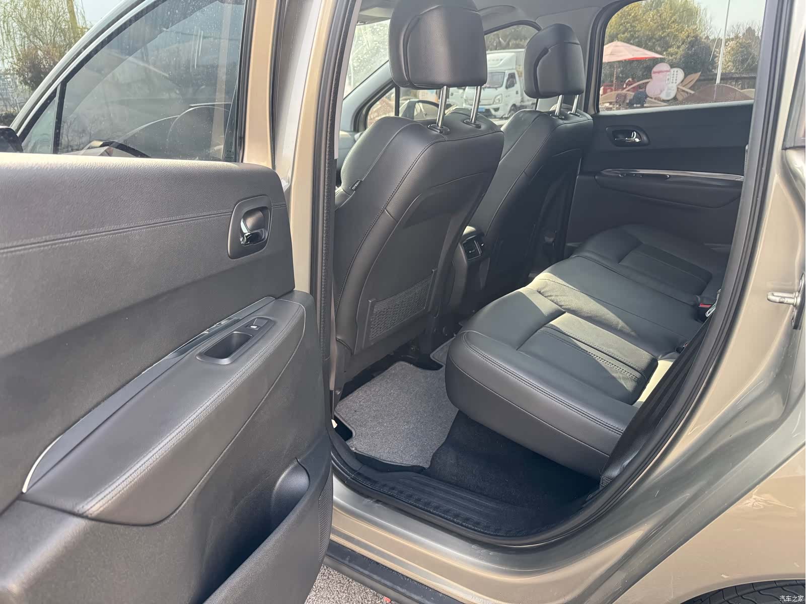 Peugeot 3008, 2015 13