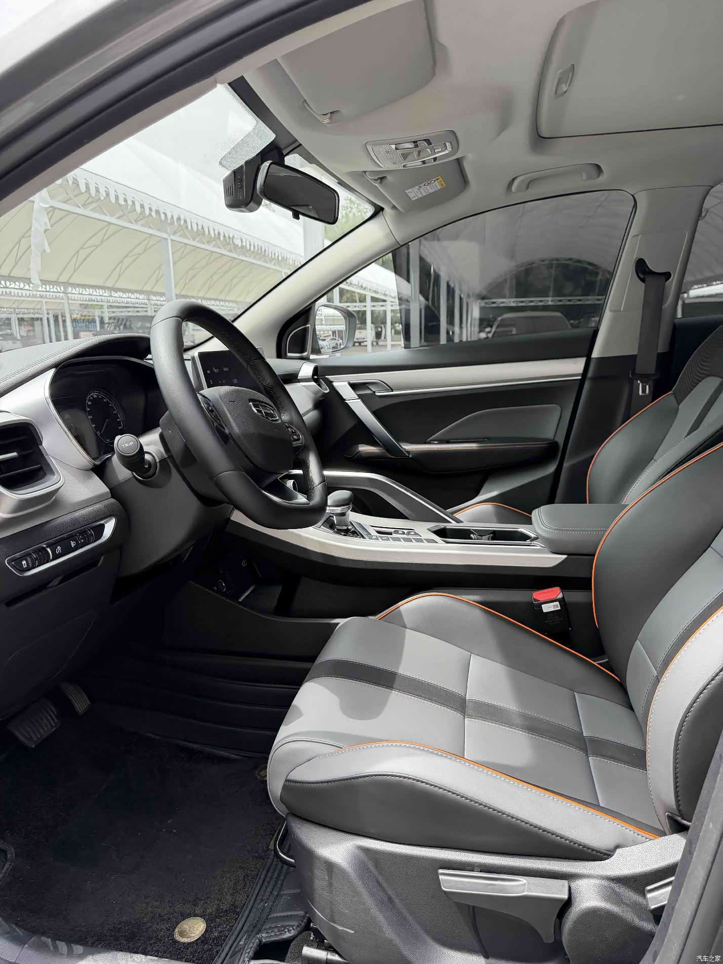 Geely Coolray, 2024 4