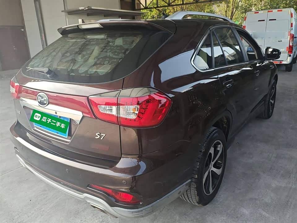 BYD S7