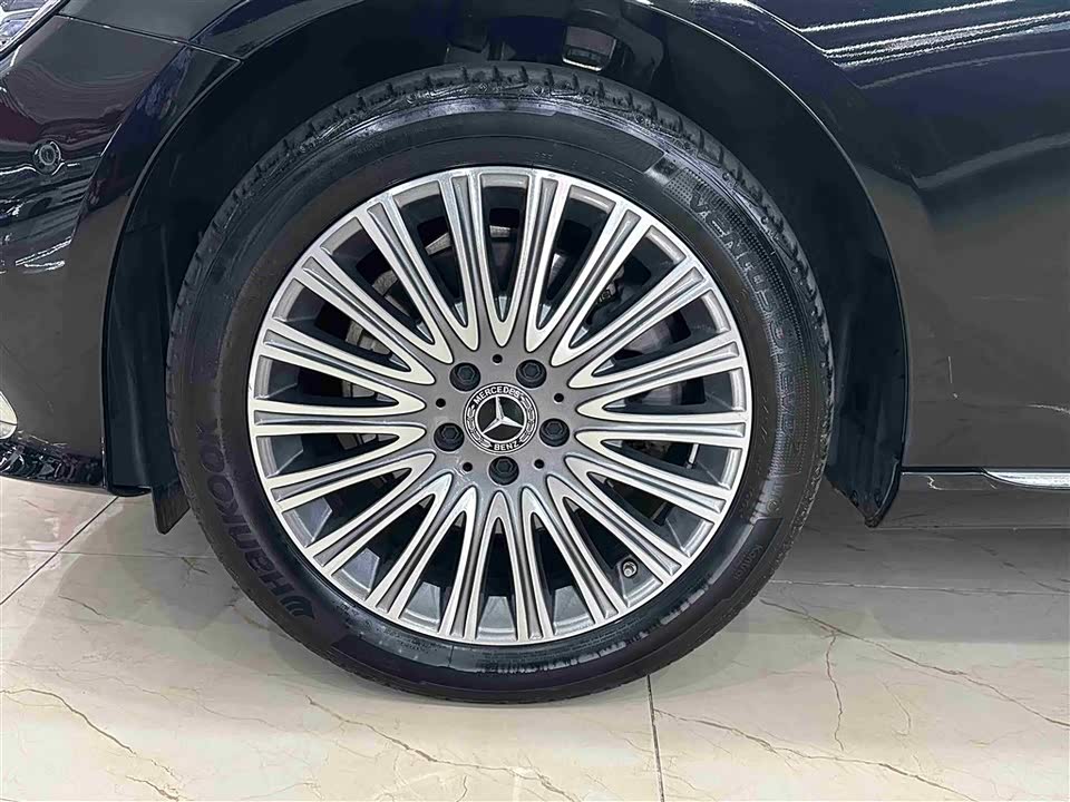 Mercedes-Benz E-class Mercedes-Benz E-class