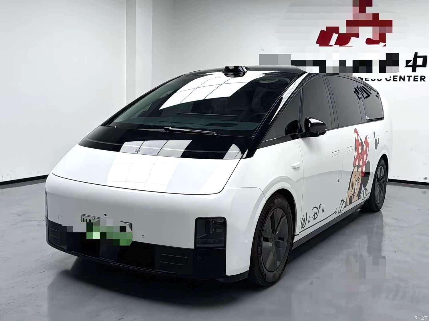Li Auto MEGA, 2025 1