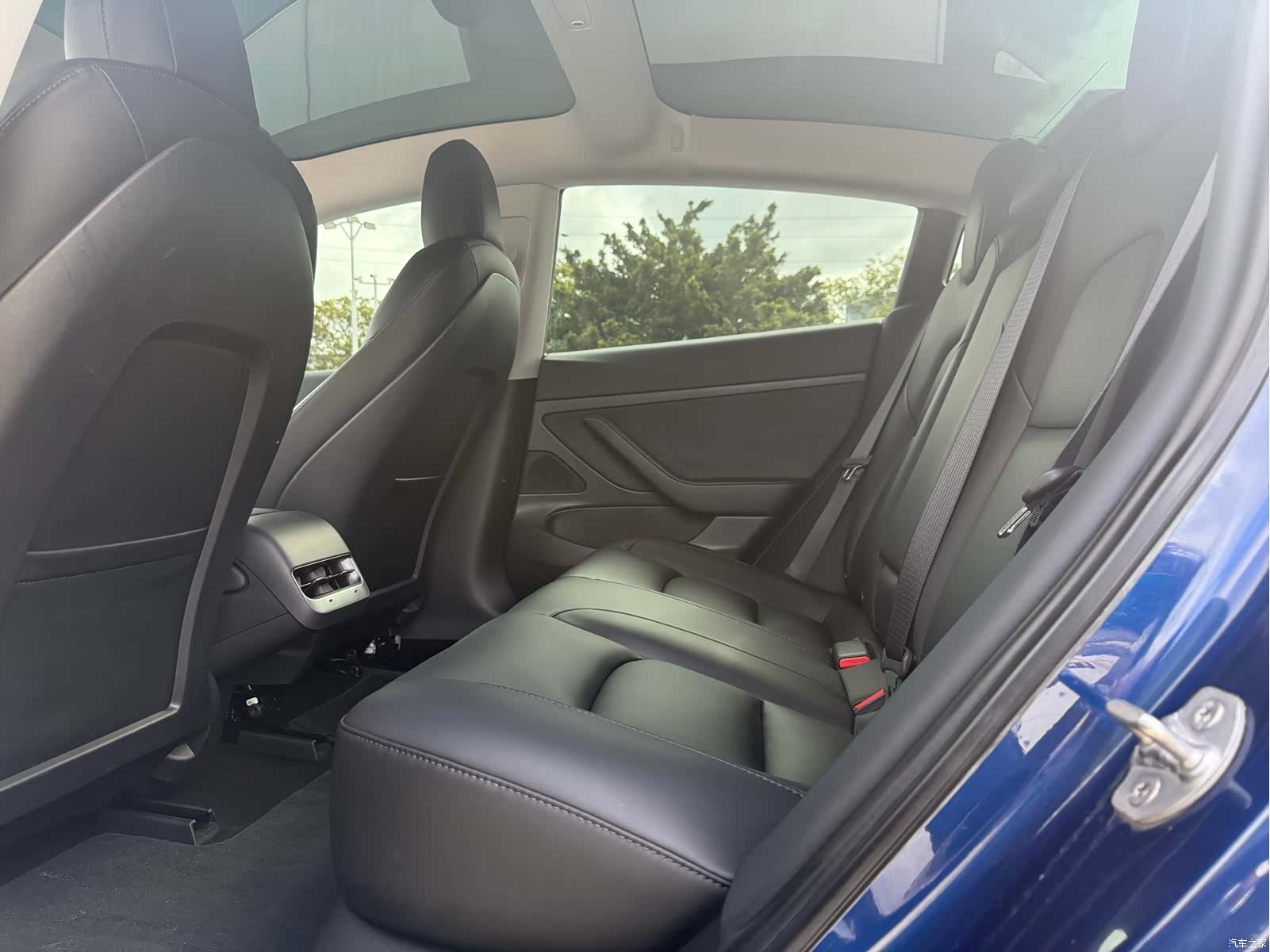 Tesla Model 3, 2020 8