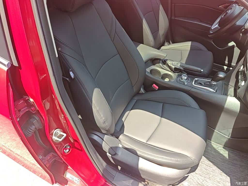 Mazda Mazda3, 2016 25