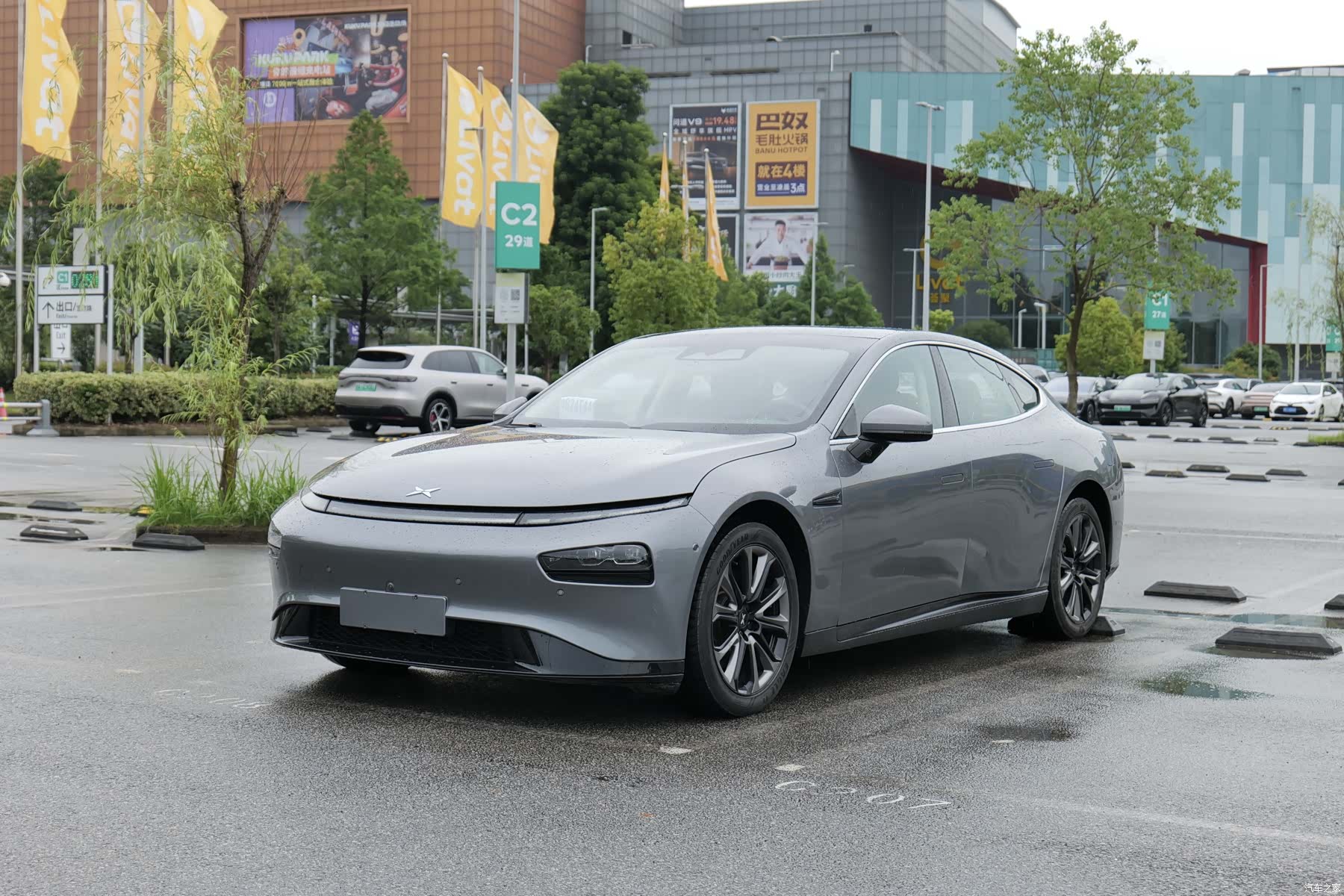 Xpeng P7