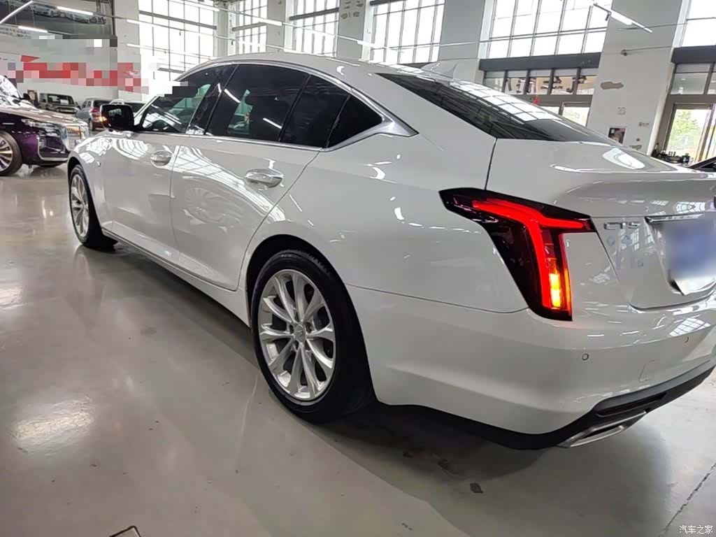 Cadillac CT5, 2023 все фото