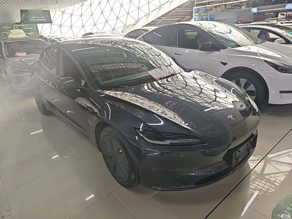 Tesla Model 3, 2024 4