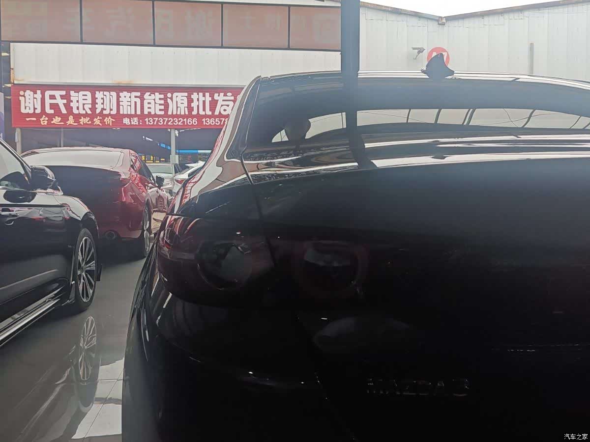 Mazda Mazda3, 2023 10
