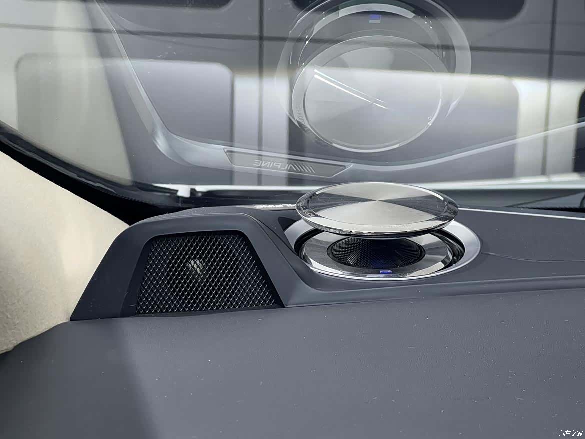 Toyota Alphard, 2020 25