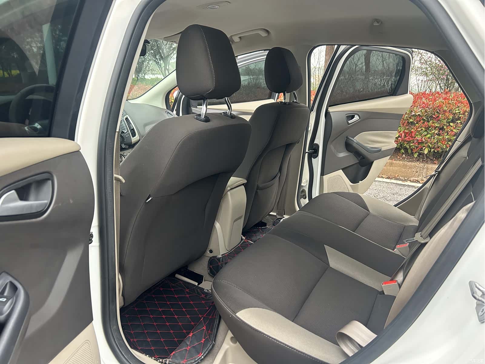 Ford Focus, 2015 8