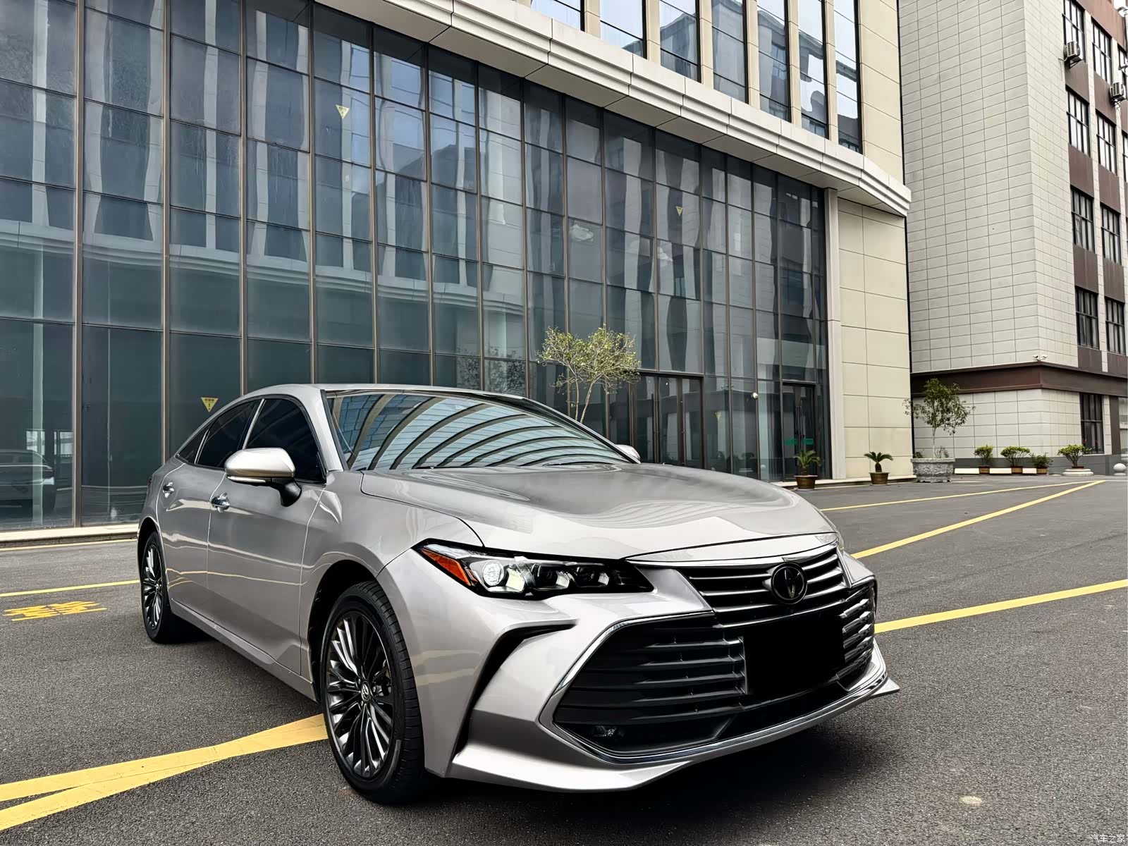 Toyota Avalon, 2020 4