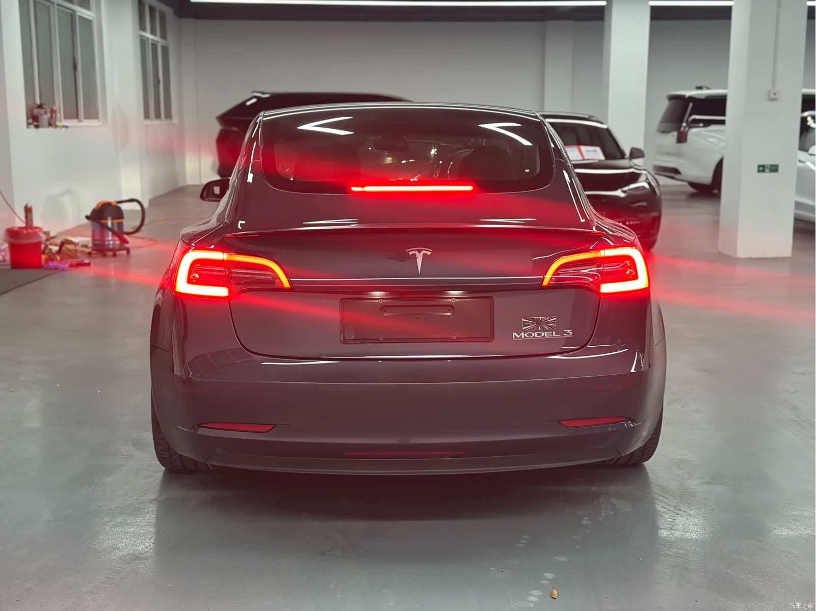 Tesla Model 3, 2022 9