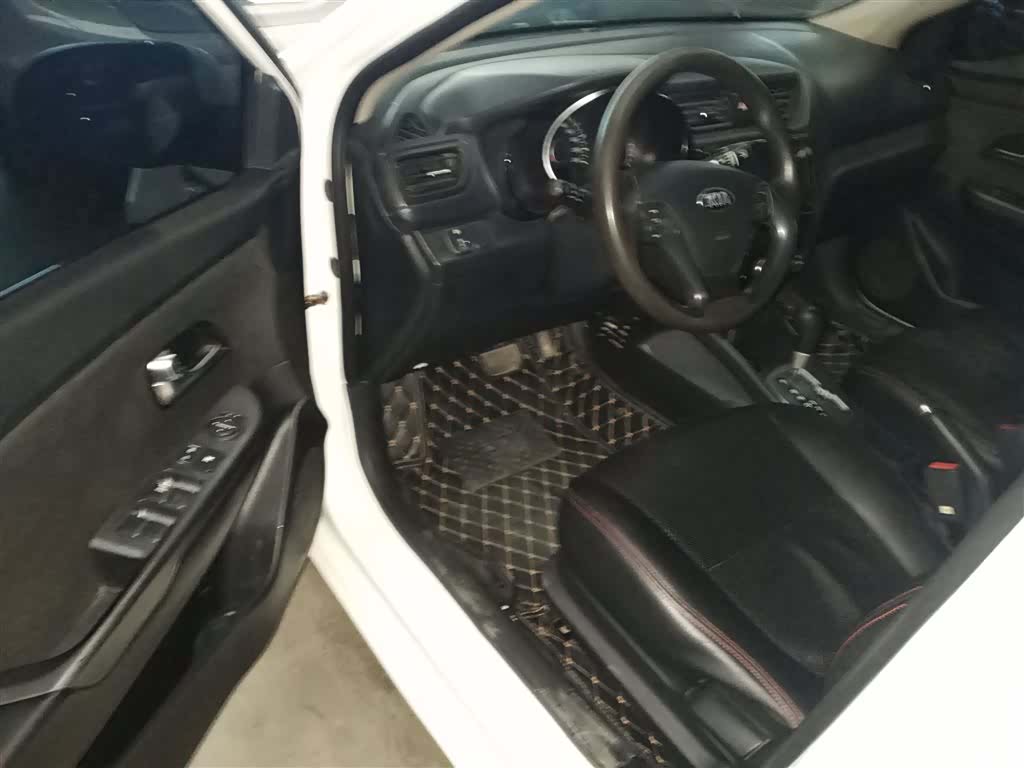 Kia K2, 2015 13