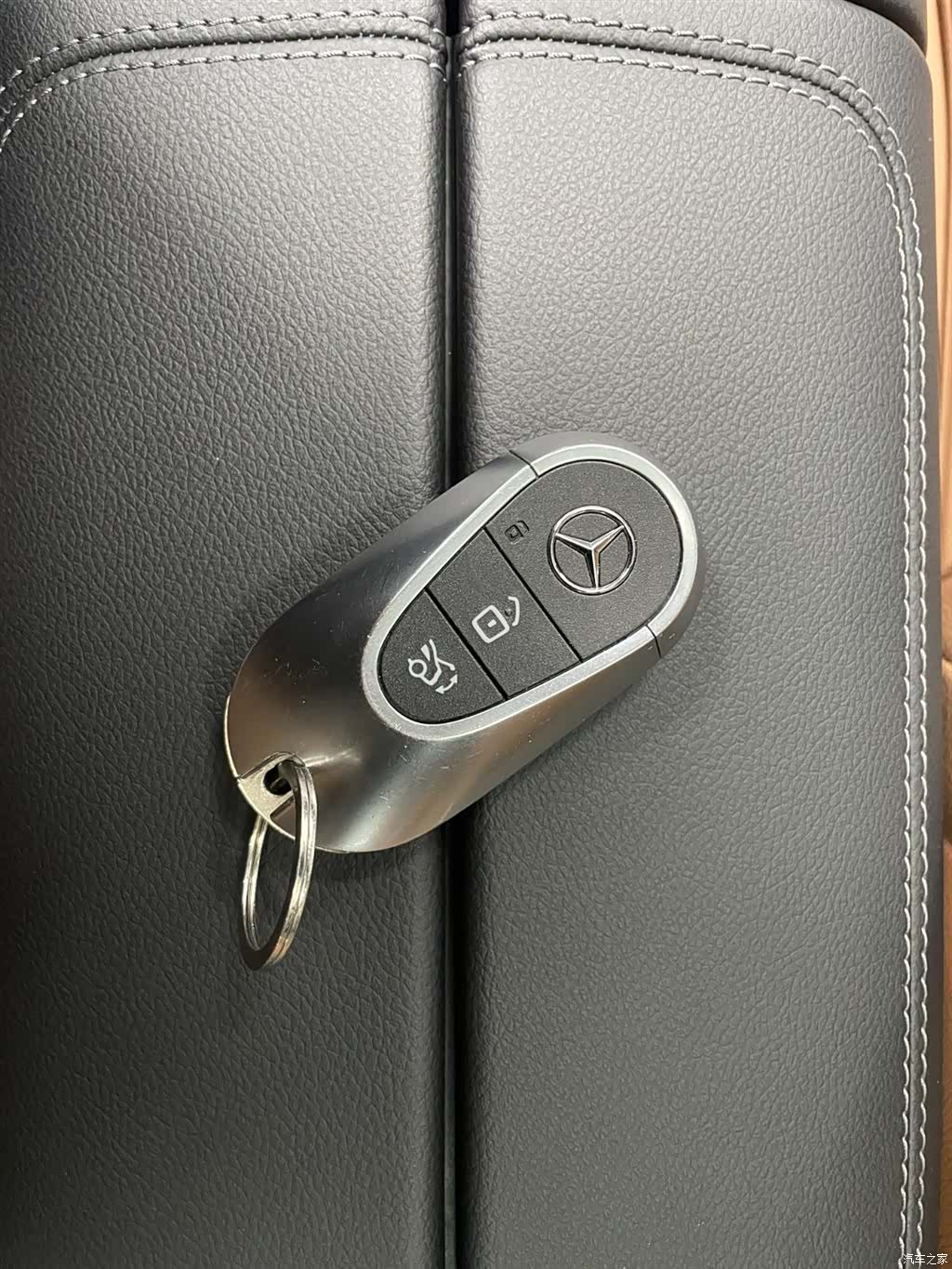 Mercedes-Benz E-Class, 2024 20