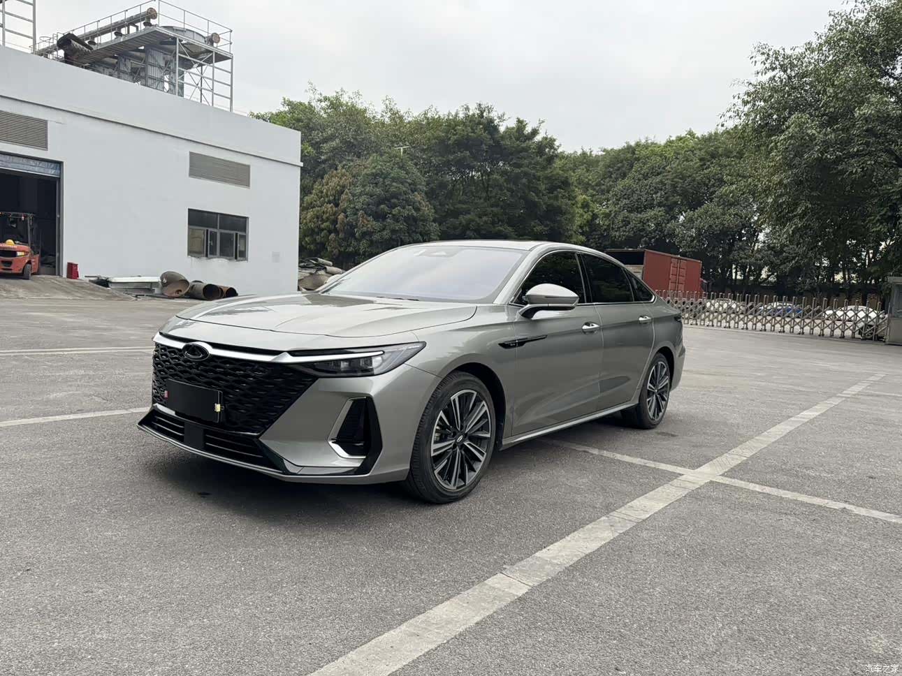 Chery Arrizo 8