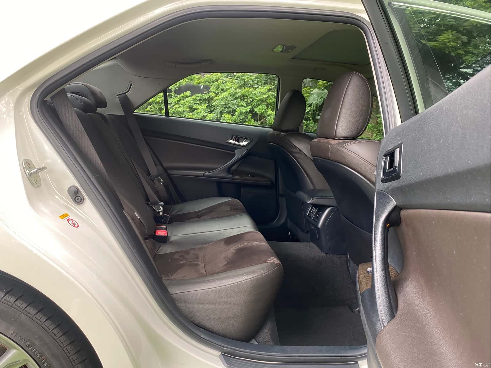 Toyota 2.5V, 2016 11