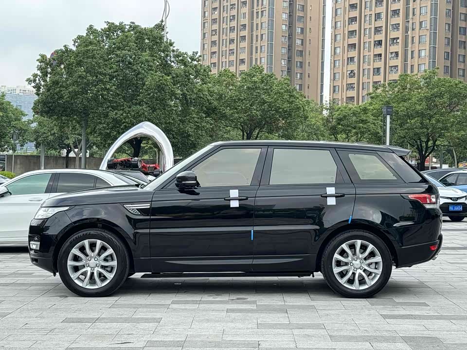 Land Rover Range Rover Sport Land Rover Range Rover Sport