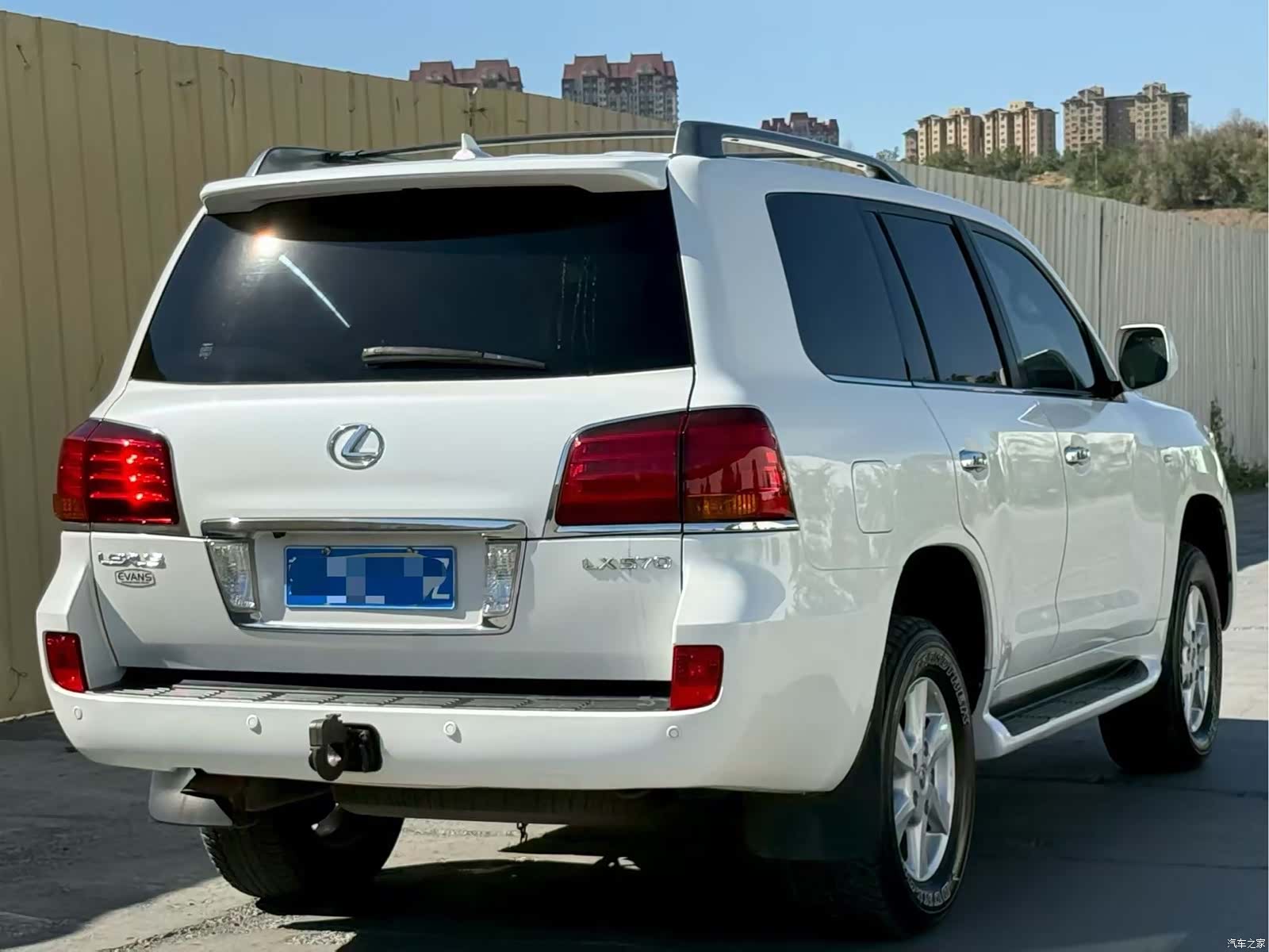 Lexus LX, 2010 7