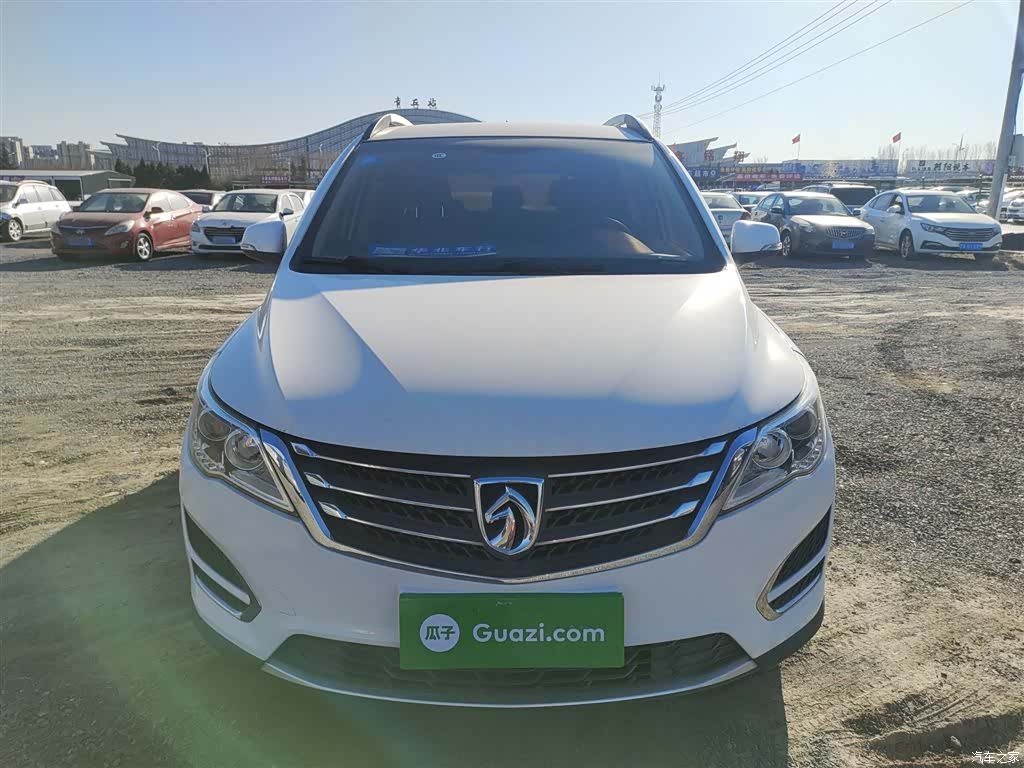 Wuling 560, 2017 3