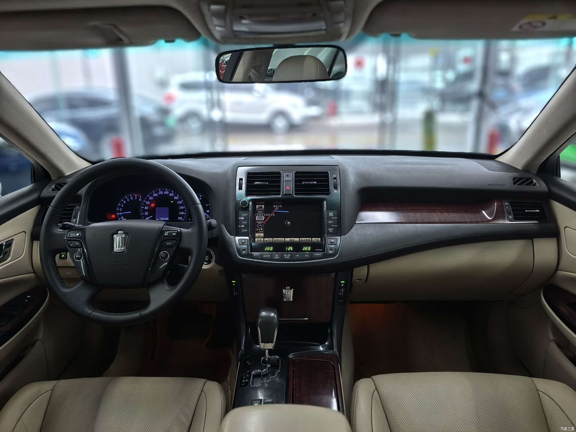 Toyota Crown, 2011 22