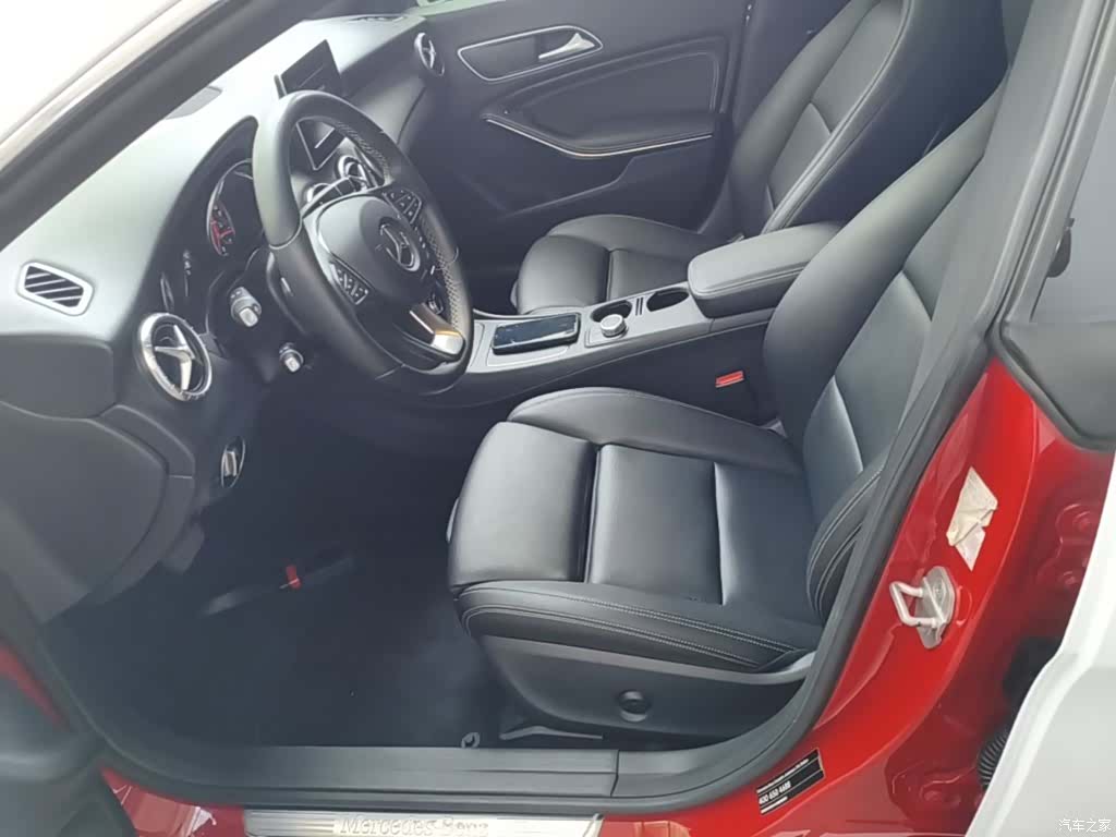 Mercedes-Benz CLA, 2016 15
