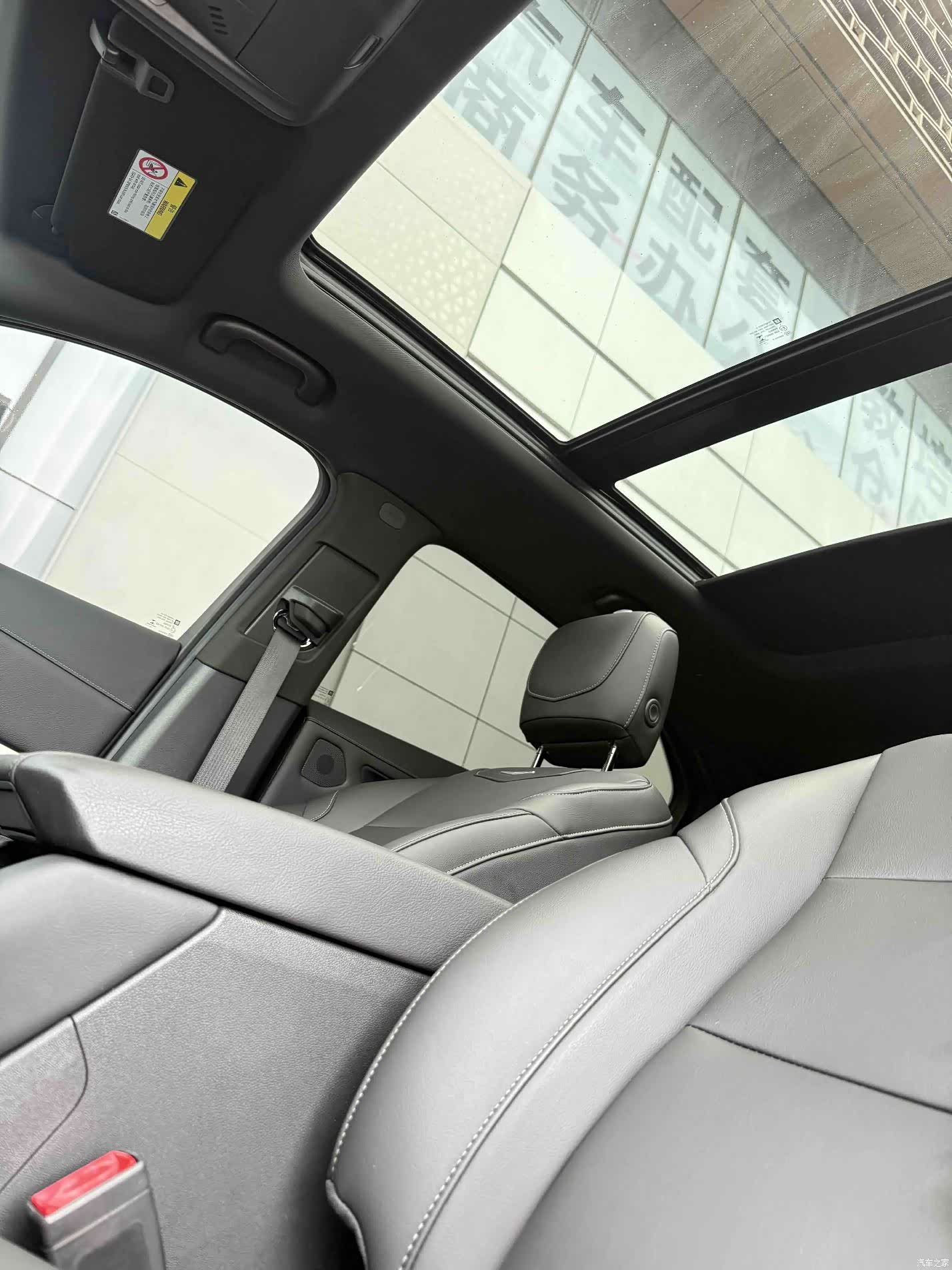 Cadillac XT4, 2019 12