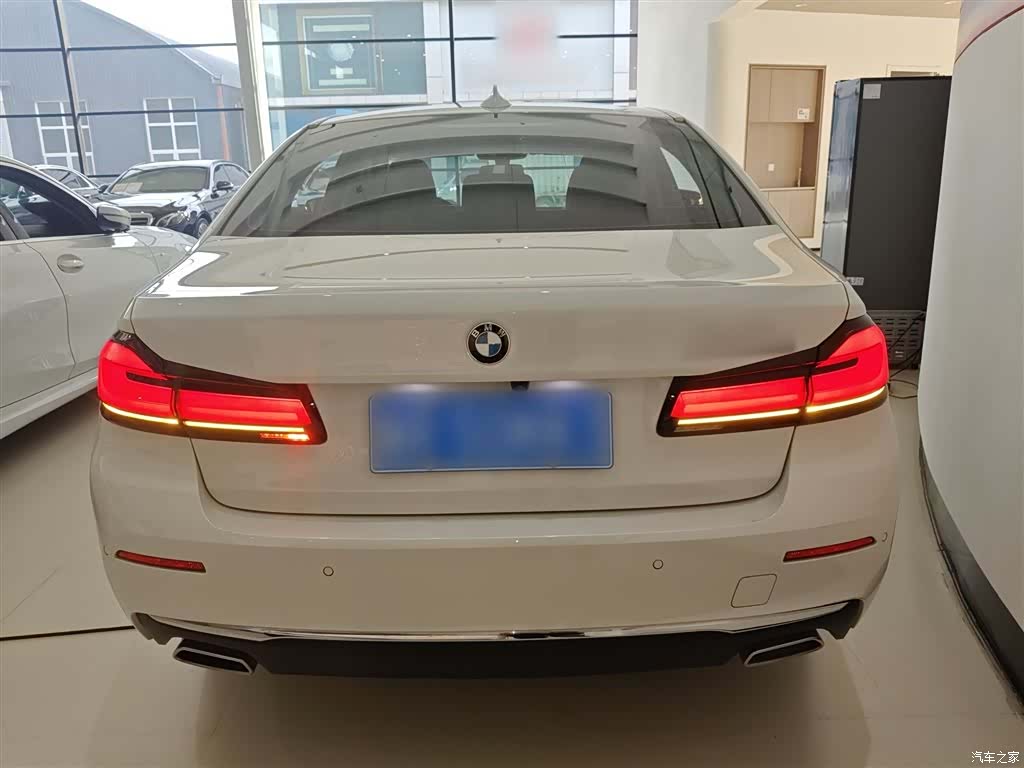 BMW 5 Series, 2023 22